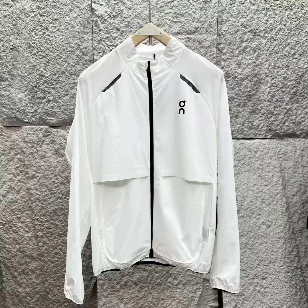 On Running Lightweight Zip Jacket